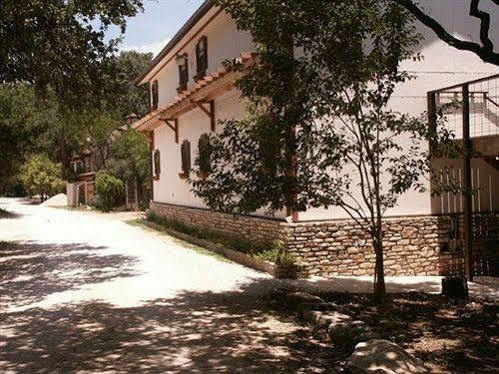 Creekhaven Inn & Spa Wimberley Bagian luar foto