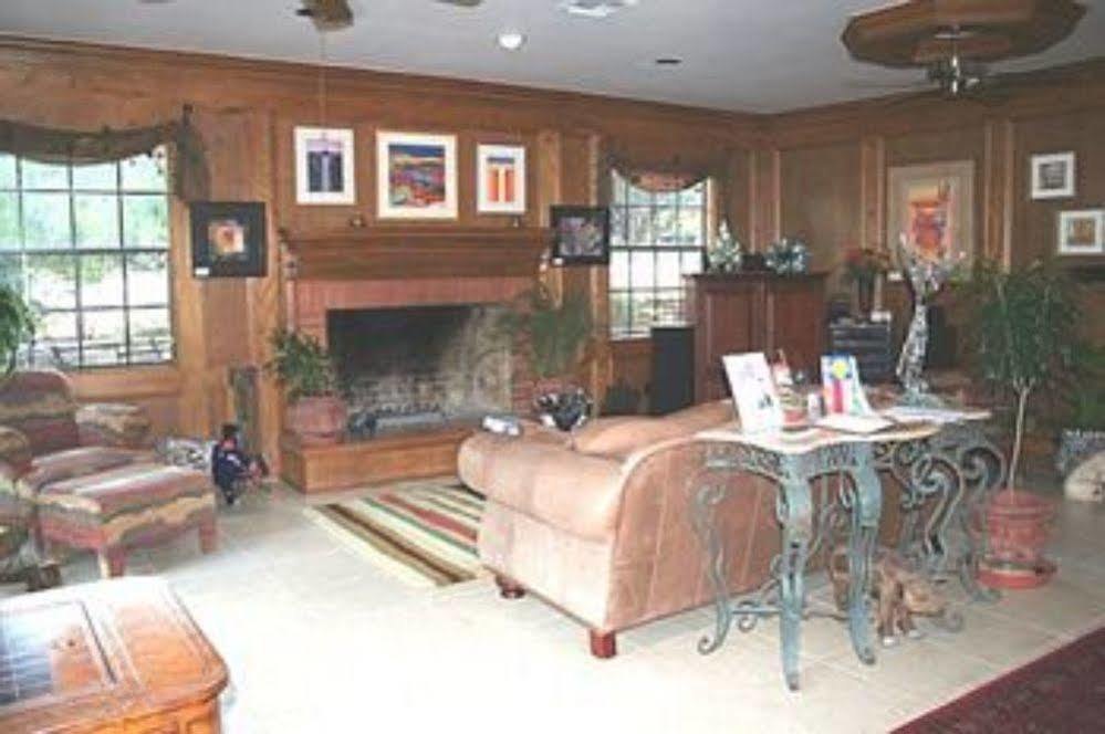 Creekhaven Inn & Spa Wimberley Bagian luar foto